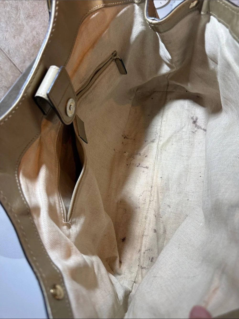 Gucci Sukey Bag - Picture 9 of 10
